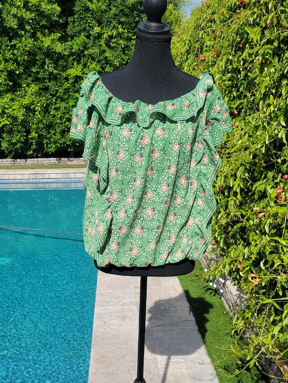 Green Floral Blouse With Ruffle Sleeve Detail Size L